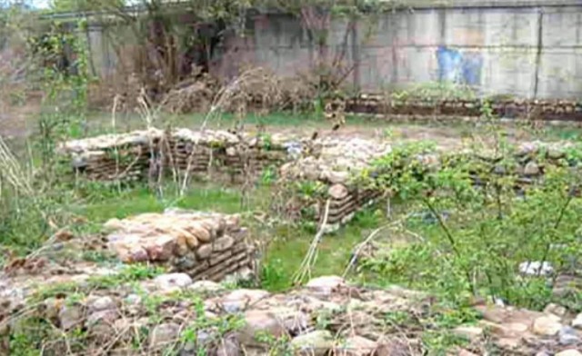 The ruins of the Ancient Thracian asclepion, sanctuary of medicine god Asclepius, in the Daskalovo Quarter of the western Bulgarian city of Pernik. Photo: TV grab from News7